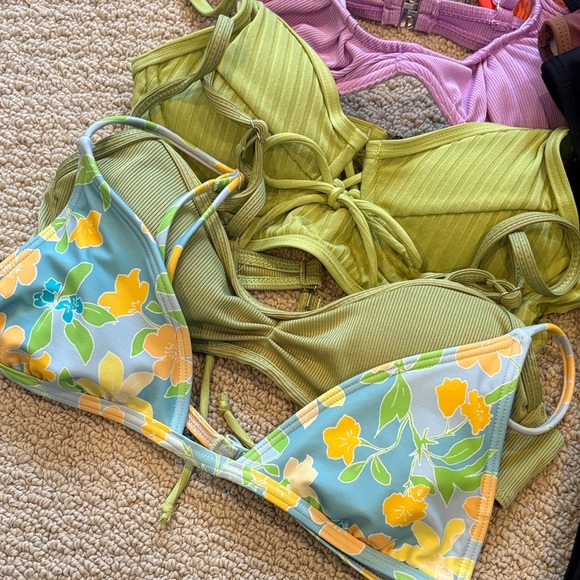 Bikini bundle! - Picture 2 of 5